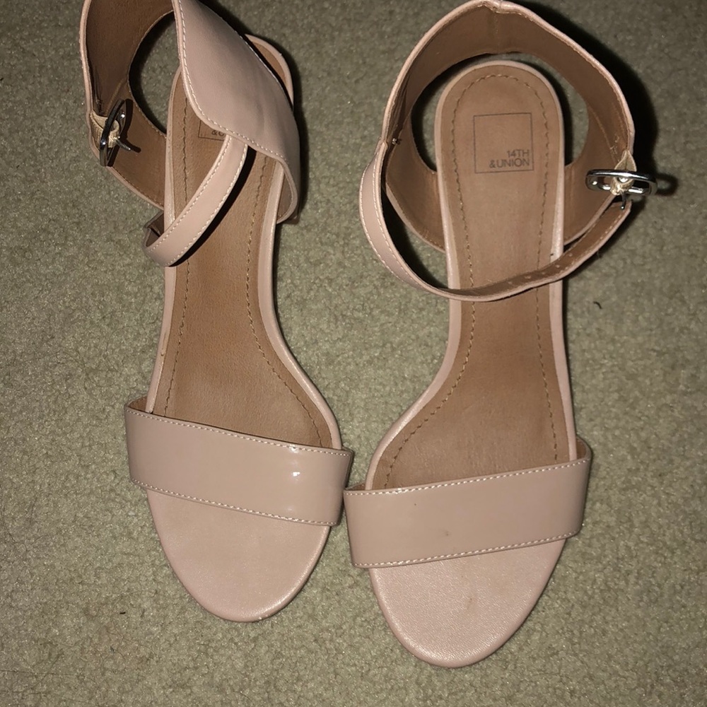 14th Union 2 inch heels size 6